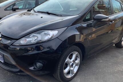 Ford Fiesta 128.000 km 3.750 &euro; Dortmund 44225