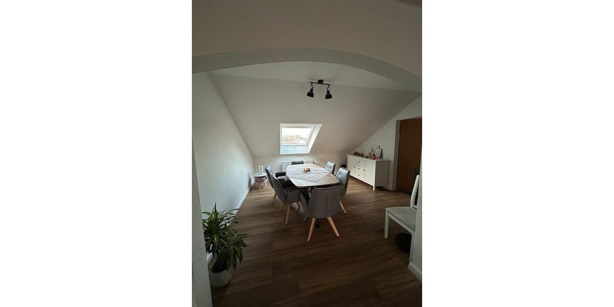 Dachgeschoßwohnung Unna Alte Heide - 2 Zimmer, 75 m&sup2;, 750&euro; | Angebot:25532977