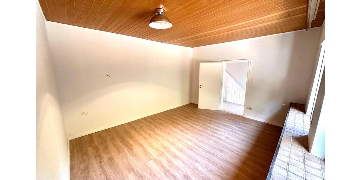 Doppelhaushälfte Hemer - 8 Zimmer, 155 m&sup2;, 1.400&euro; | Angebot:26006012