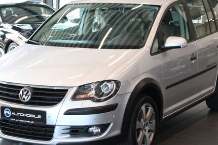 VW Touran 143.200 km 8.990 &euro; Bergkamen 59192