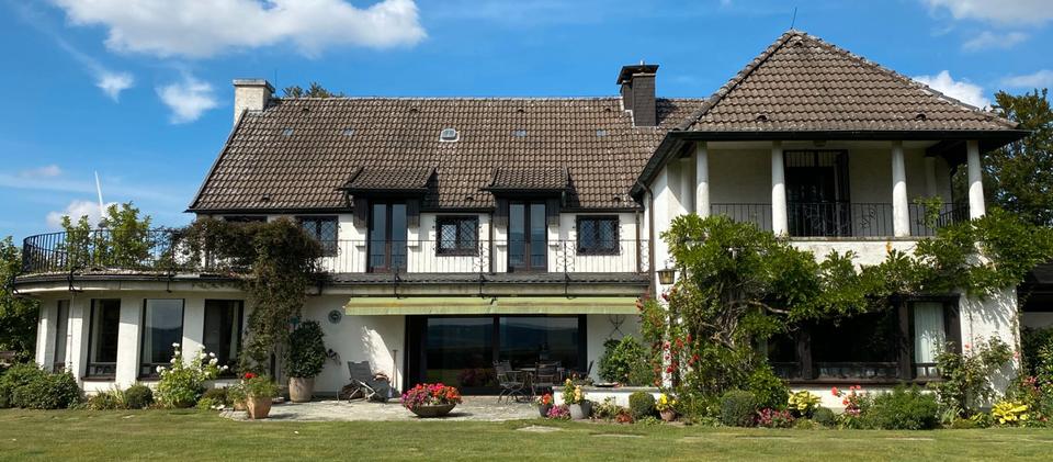 Einfamilienhaus Ense - 8 Zimmer, 320 m&sup2;, 1.800&euro; | Angebot:26539491