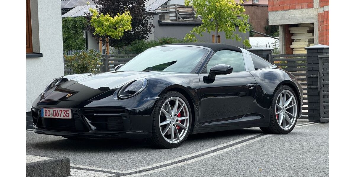 Porsche 992 2.122 km 145.500 &euro; Dortmund 44379