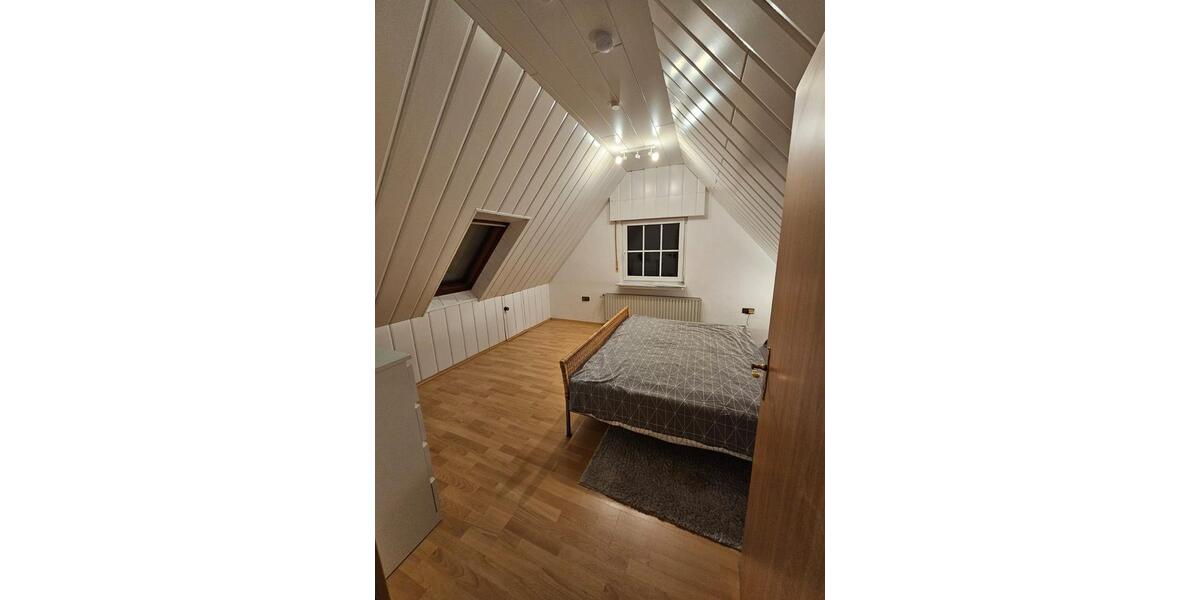 Dachgeschoßwohnung Lünen Alstedde - 4 Zimmer, 80 m&sup2;, 590&euro; | Angebot:26549535