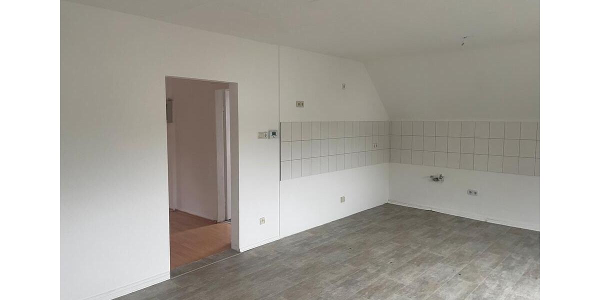 Dachgeschoßwohnung Iserlohn - 3.5 Zimmer, 80 m&sup2;, 500&euro; | Angebot:25903478