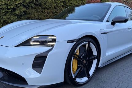 Porsche Taycan 60.000 km 74.700 &euro; Kamen 59174