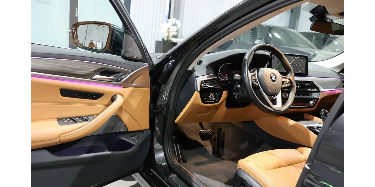 BMW 530i Touring INNOVATION LUXURY-LINE BUSINESS 45.000 km 39.444 &euro; Hamm 59077