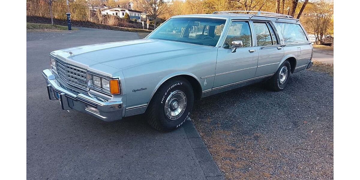 Chevrolet Caprice 87.000 km 8.500 &euro; Fröndenberg 58730