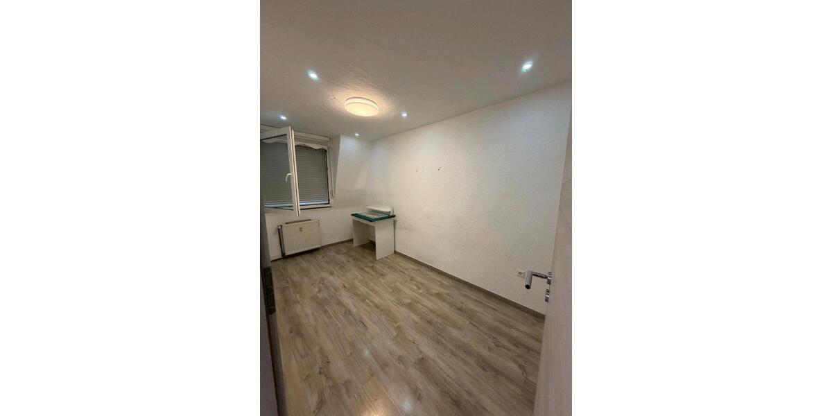 Etagenwohnung Hamm - 4 Zimmer, 75 m&sup2;, 900&euro; | Angebot:26527172