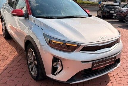 Kia Stonic 29.748 km 18.490 &euro; Datteln 45711