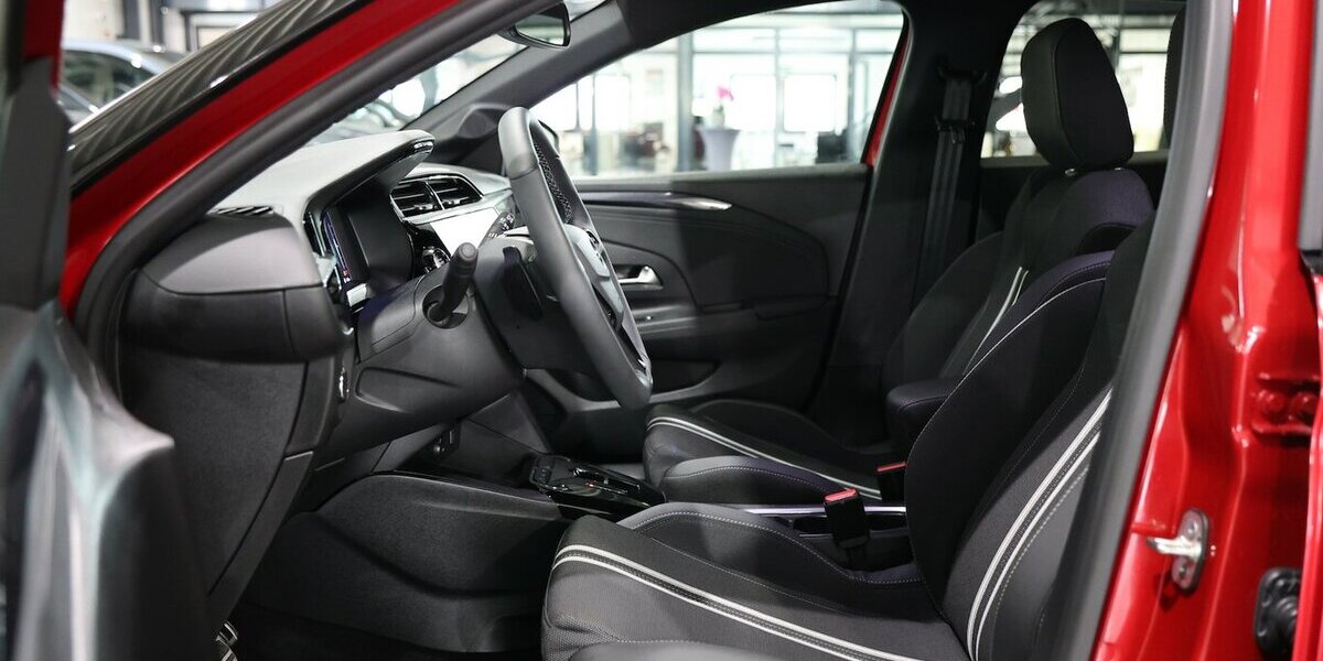 Opel Corsa F T GS-SPORT TECH, RED & BLACK / AUTOMATIK 8.500 km 20.991 &euro; Hamm 59077