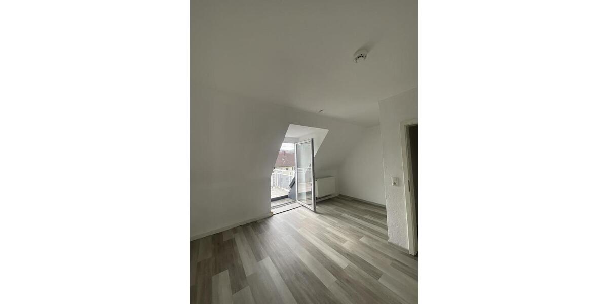 Dachgeschoßwohnung Iserlohn Letmathe - 4 Zimmer, 85 m&sup2;, 719&euro; | Angebot:26008883