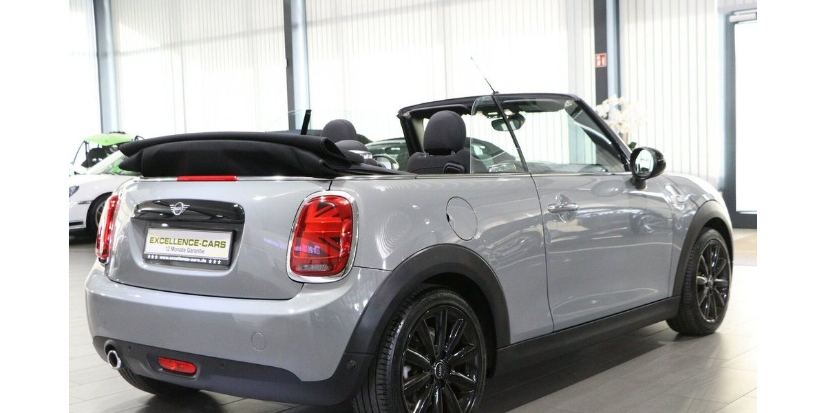 Mini Cooper Cabrio CHILLI CARBON BLACK EXCITETMENT 63.000 km 17.777 &euro; Hamm 59077