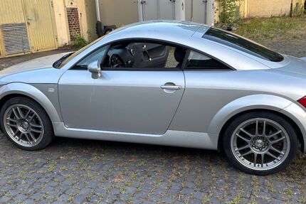 Audi TT 182.000 km 8.500 &euro; Kamen 59174