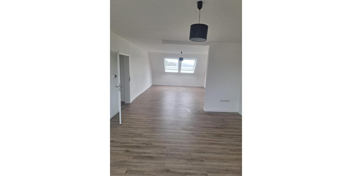 Dachgeschoßwohnung Hagen Hagen-Mitte - 3 Zimmer, 110 m&sup2;, 770&euro; | Angebot:25081466