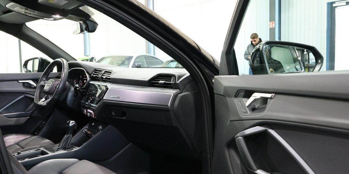 Audi Q3 40 TDI QUATTRO S-LINE SPORT BLACK MATRIX-LED 172.000 km 27.333 &euro; Hamm 59077