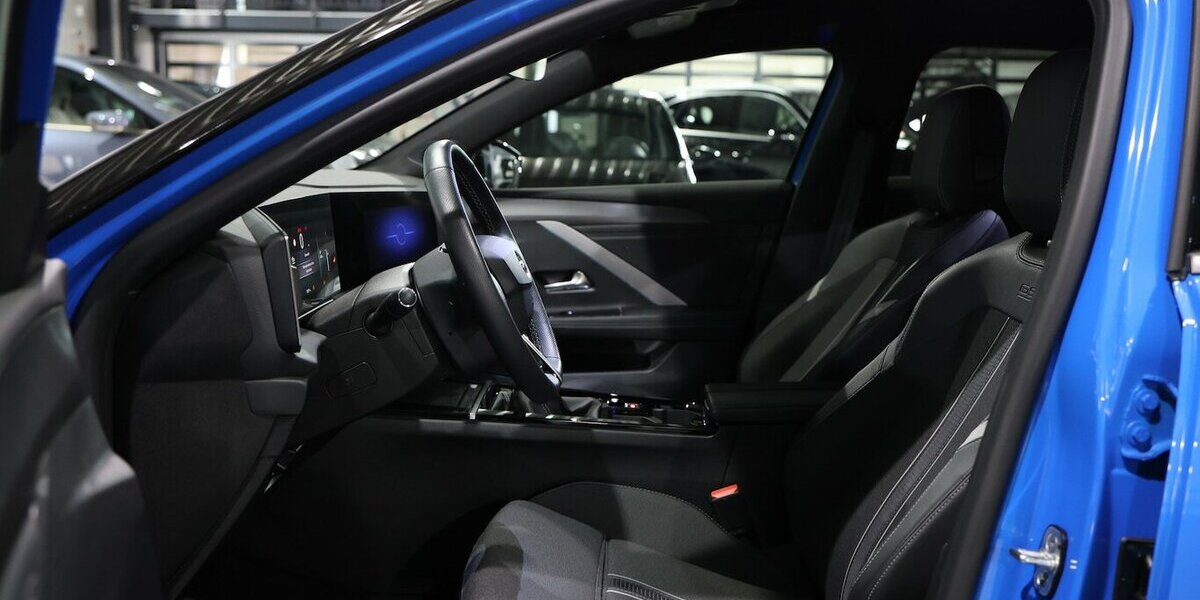 Opel Astra L 1.2 T LIMO GS-SPORT TECH / BLUE & BLACK 13.000 km 22.555 &euro; Hamm 59077