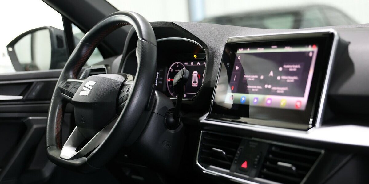 Seat Tarraco 1.4 TSI e-Hybrid DSG FR-SPORT / PANORAMA 85.000 km 27.555 &euro; Hamm 59077