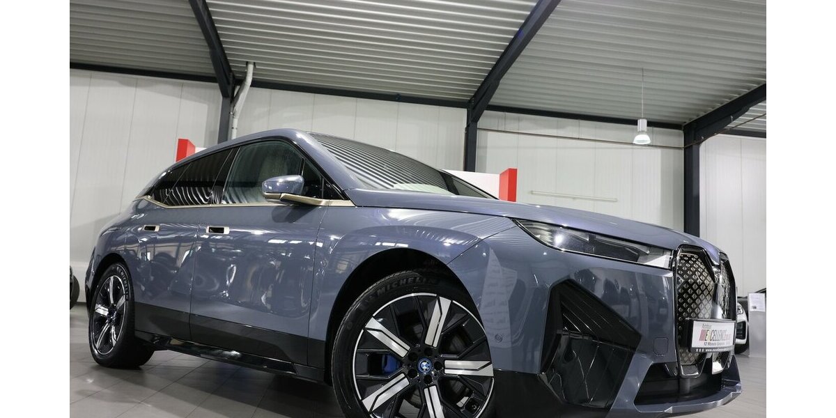 BMW iX 40 xDrive SPORT TITAN GLAS STORM EINZELSTÜCK 79.000 km 41.777 &euro; Hamm 59077