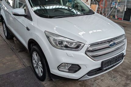 Ford Kuga 55.600 km 15.290 &euro; Dortmund 44229