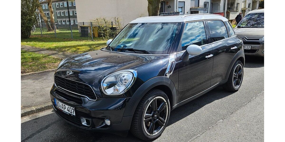 Mini Countryman S (Cooper) 142.642 km 8.900 &euro; Dortmund 44267