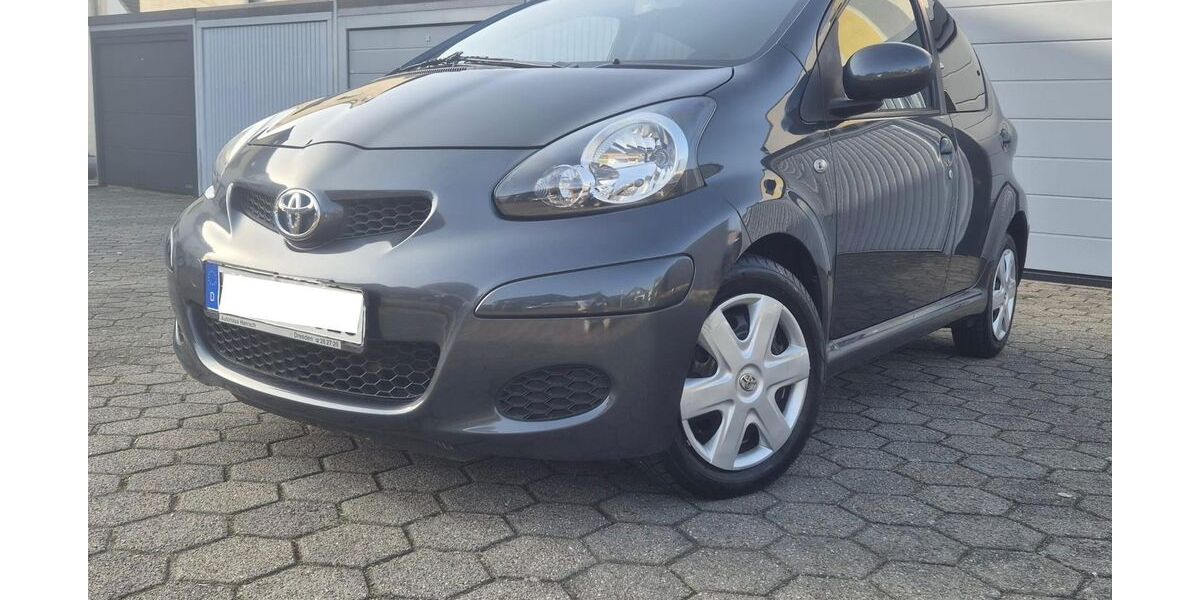 Toyota Aygo (X) 58.000 km 4.480 &euro; Witten 58452