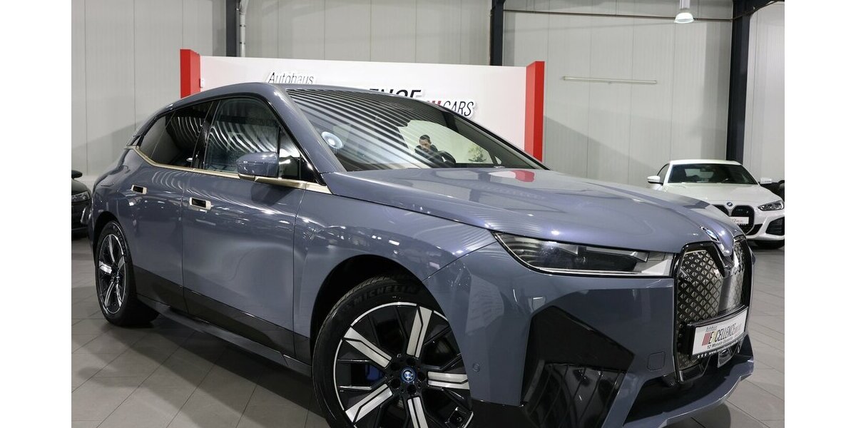BMW iX 40 xDrive SPORT TITAN GLAS STORM EINZELSTÜCK 79.000 km 41.777 &euro; Hamm 59077