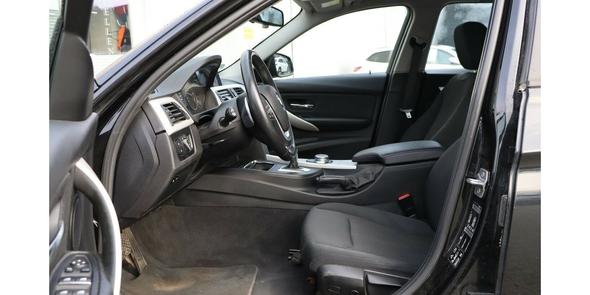 BMW 330d Touring xDrive Advantage / LED, HEAD-UP 227.000 km 11.902 &euro; Hamm 59077