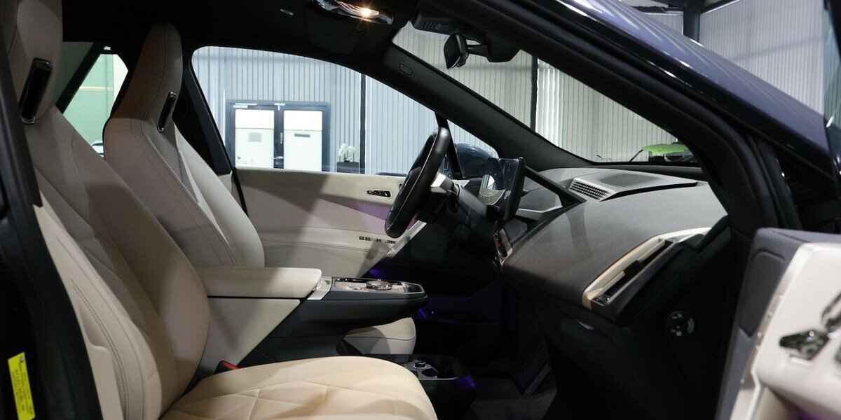 BMW iX 40 xDrive SPORT TITAN GLAS STORM EINZELSTÜCK 79.000 km 41.777 &euro; Hamm 59077