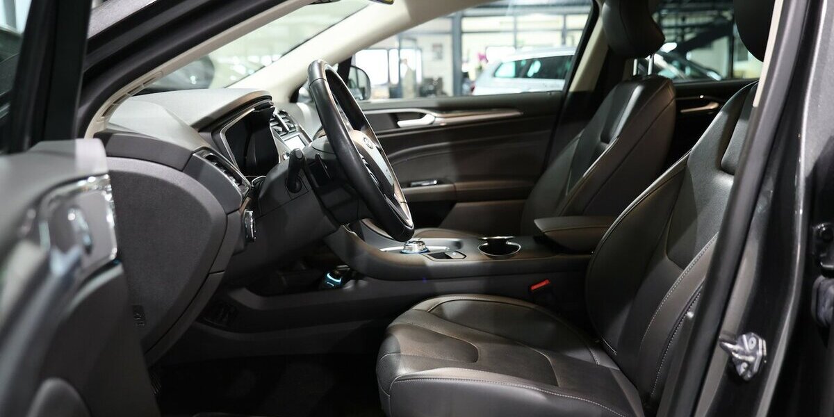 Ford Mondeo Tunier 2.0 EB TITANIUM / VOLL-LEDER, LED 115.000 km 17.991 &euro; Hamm 59077