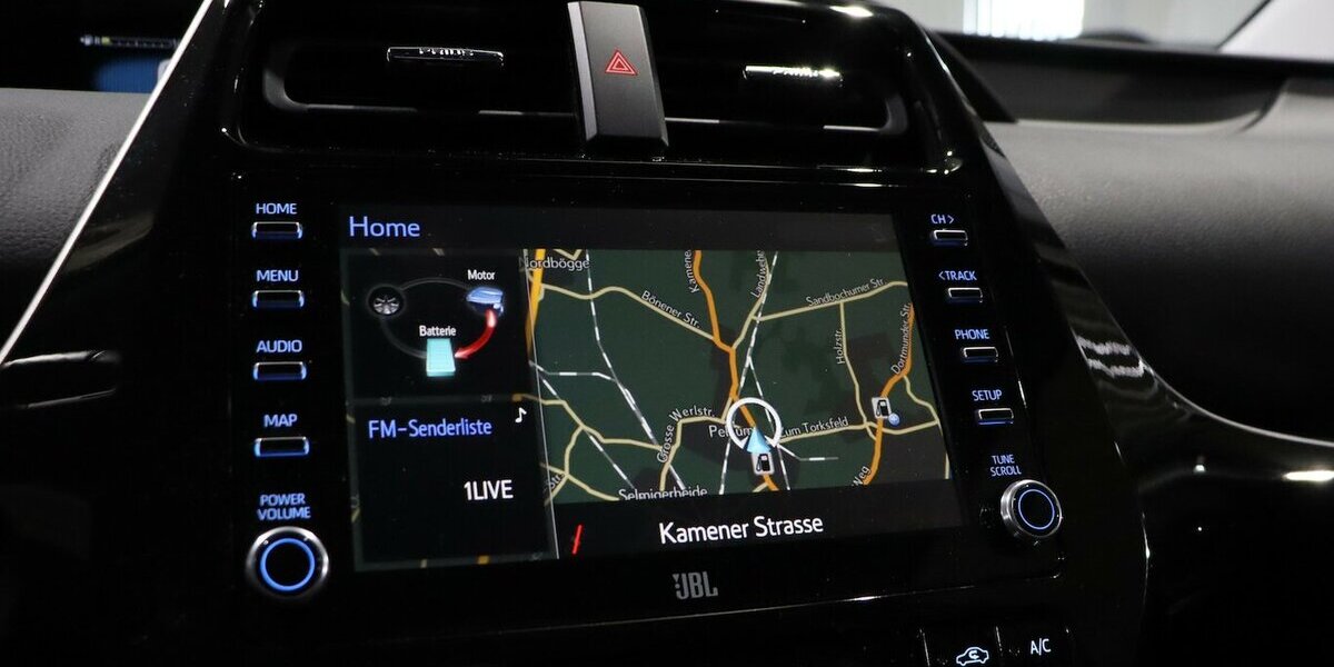 Toyota Prius Plug-in Hybrid EXECUTIVE / LED, VC+HEAD-UP 34.000 km 25.777 &euro; Hamm 59077