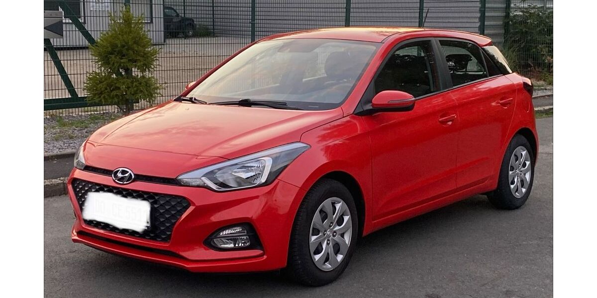 Hyundai i20 37.200 km 10.400 &euro; Dortmund 44388