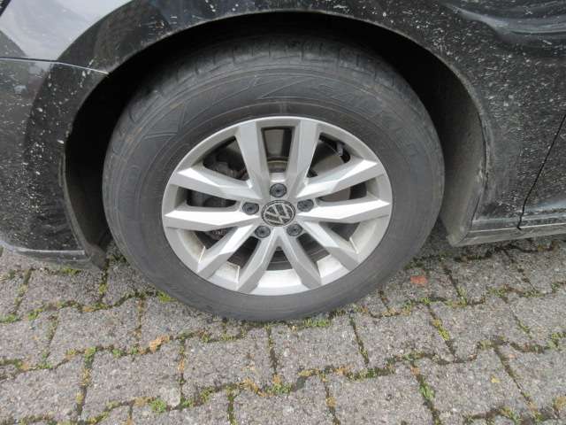 VW Passat Variant 2.0 TDI DSG NAVI AHK KAMERA LED ALU 193.960 km 15.988 &euro; Bergkamen 59192