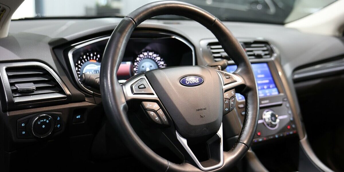 Ford Mondeo Tunier 2.0 EB TITANIUM / VOLL-LEDER, LED 115.000 km 17.991 &euro; Hamm 59077