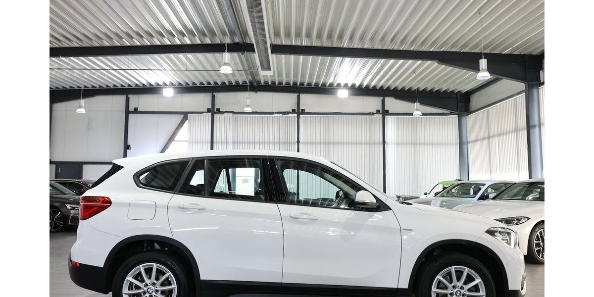 BMW X1 sDrive 18i Advantage WHITE / AUTOMATIK / 89.000 km 17.991 &euro; Hamm 59077