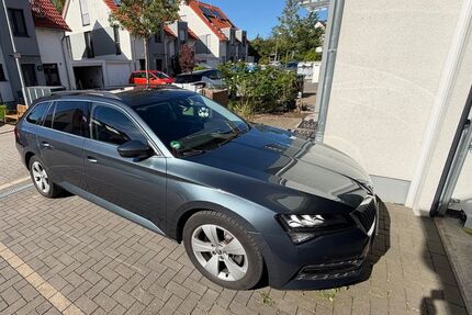 Skoda Superb 69.000 km 22.650 &euro; Schwerte 58239