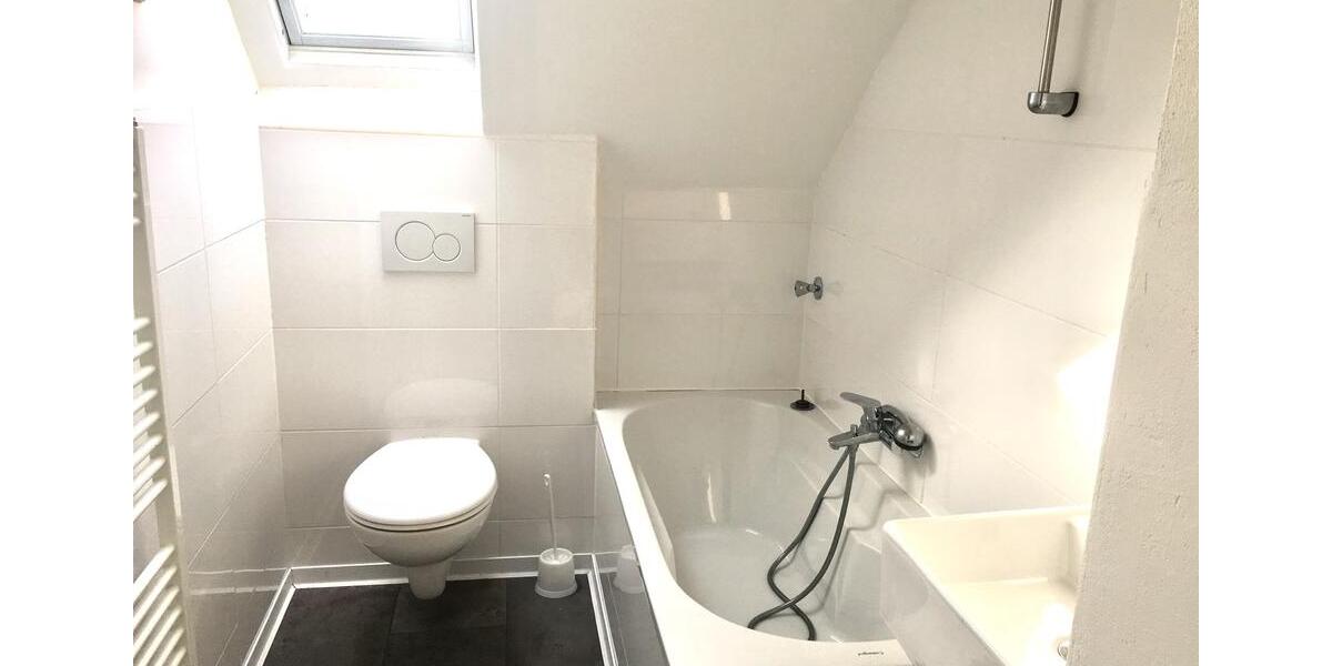 Dachgeschoßwohnung Witten Annen - 3 Zimmer, 68 m&sup2;, 640&euro; | Angebot:25635986