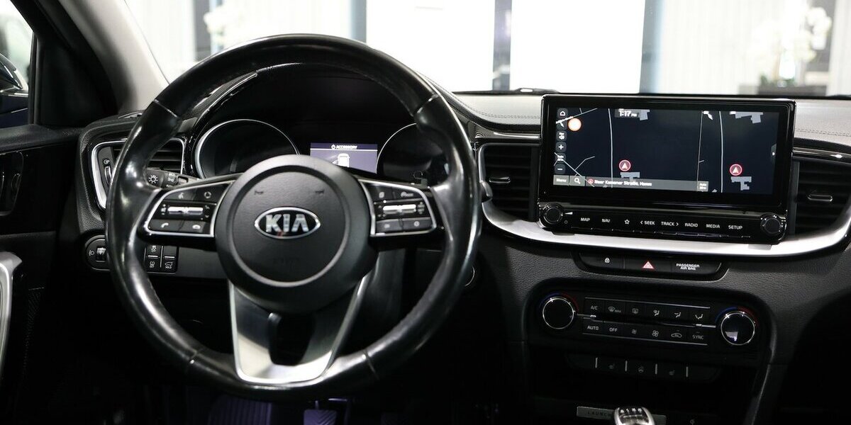 Kia XCeed 1.4 T-GDI LUNCH-X-EDITION / PANORAMA, LED 95.000 km 16.444 &euro; Hamm 59077