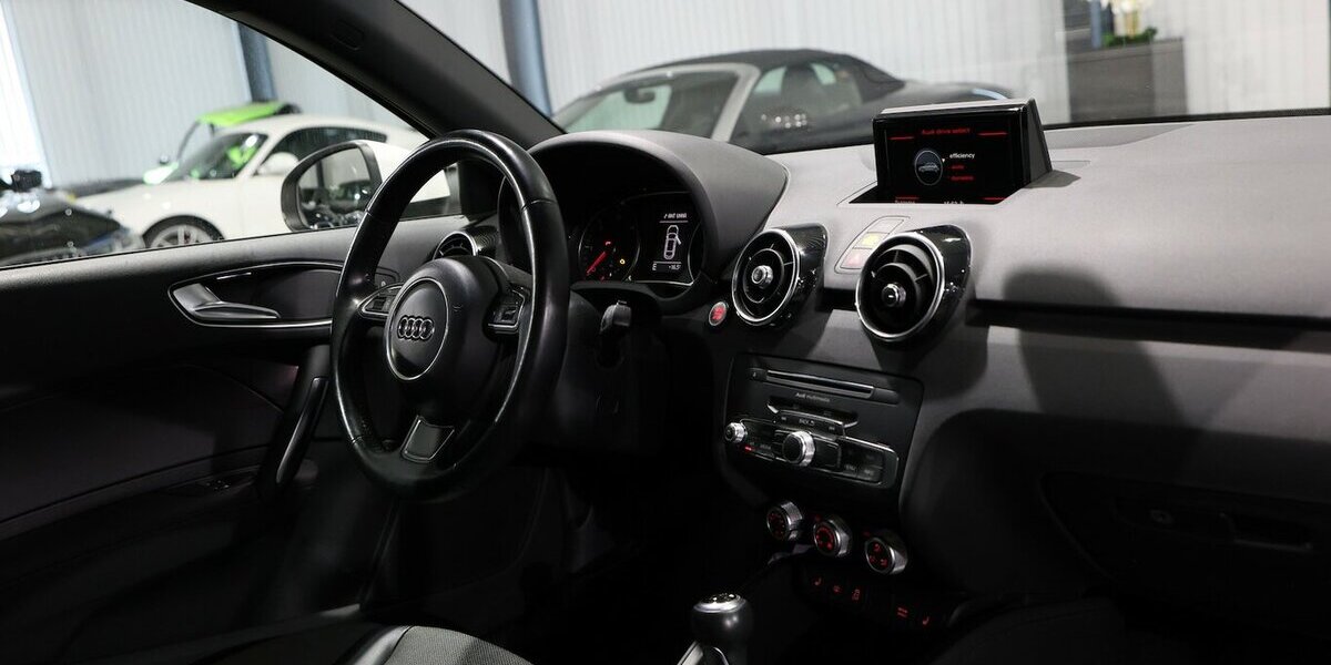 Audi A1 1.6 TDI SPORT WHITE / XENON, NAVI-MMI, LEDER 111.000 km 11.555 &euro; Hamm 59077