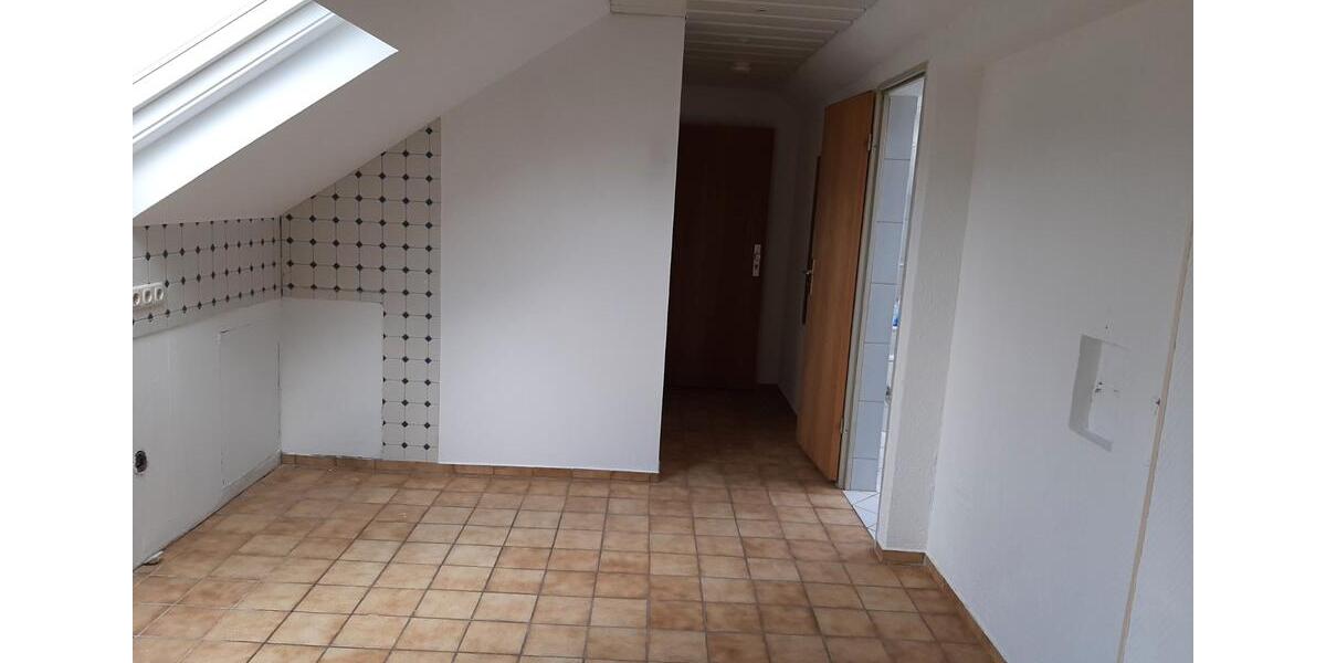 Dachgeschoßwohnung Holzwickede - 2 Zimmer, 37 m&sup2;, 445&euro; | Angebot:25974964