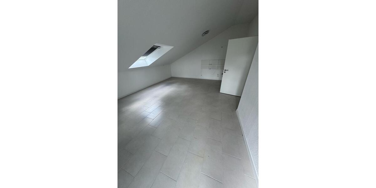 Dachgeschoßwohnung Kamen - 3 Zimmer, 74 m&sup2;, 710&euro; | Angebot:26296388