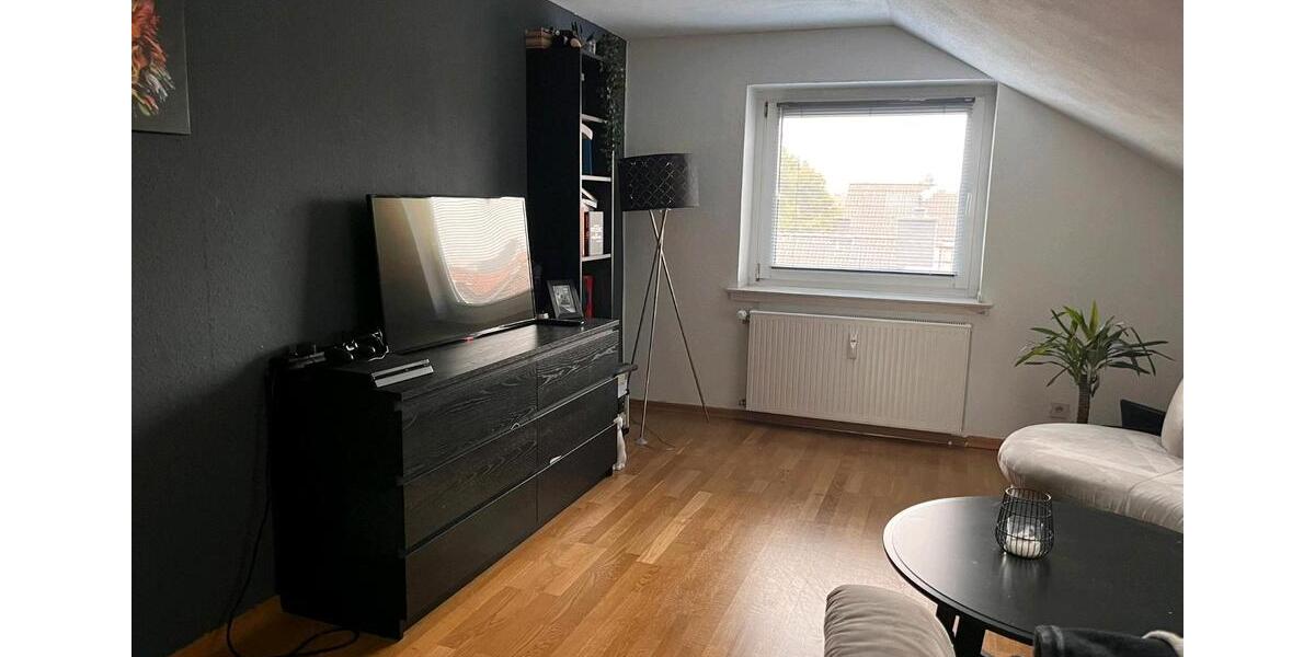 Dachgeschoßwohnung Lünen Alstedde - 3 Zimmer, 54 m&sup2;, 650&euro; | Angebot:25022971