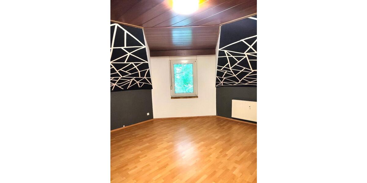 Dachgeschoßwohnung Iserlohn Gerlingsen - 3 Zimmer, 77 m&sup2;, 475&euro; | Angebot:25994039