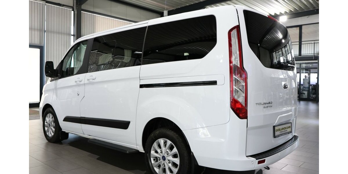Ford Tourneo Custom 2.0 TDCI 320 L1 / 8-SITZER / NAVI 119.000 km 28.444 &euro; Hamm 59077