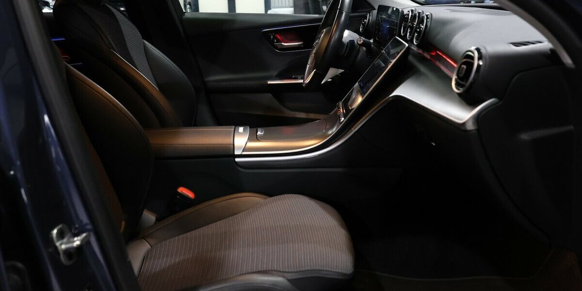 Mercedes-Benz C 200 d T BUSINESS MATRIX, WIDESCREEN, DISTRONIC 138.000 km 25.555 &euro; Hamm 59077