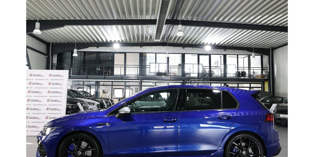 VW Golf VIII 2.0 TSI DSG 4M R-PERFROMANCE BLACK STY 40.000 km 36.777 &euro; Hamm 59077