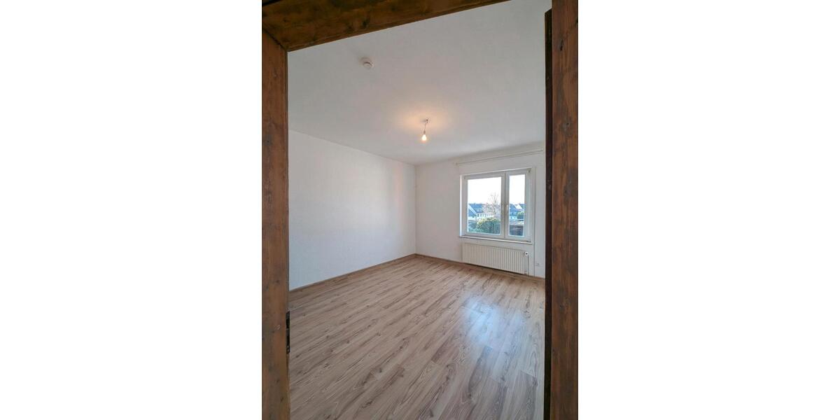 Etagenwohnung Datteln - 3 Zimmer, 100 m&sup2;, 750&euro; | Angebot:25656573