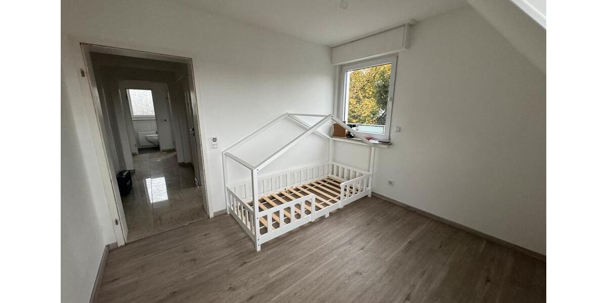 Etagenwohnung Unna Hemmerde - 3 Zimmer, 120 m&sup2;, 1.200&euro; | Angebot:26593592