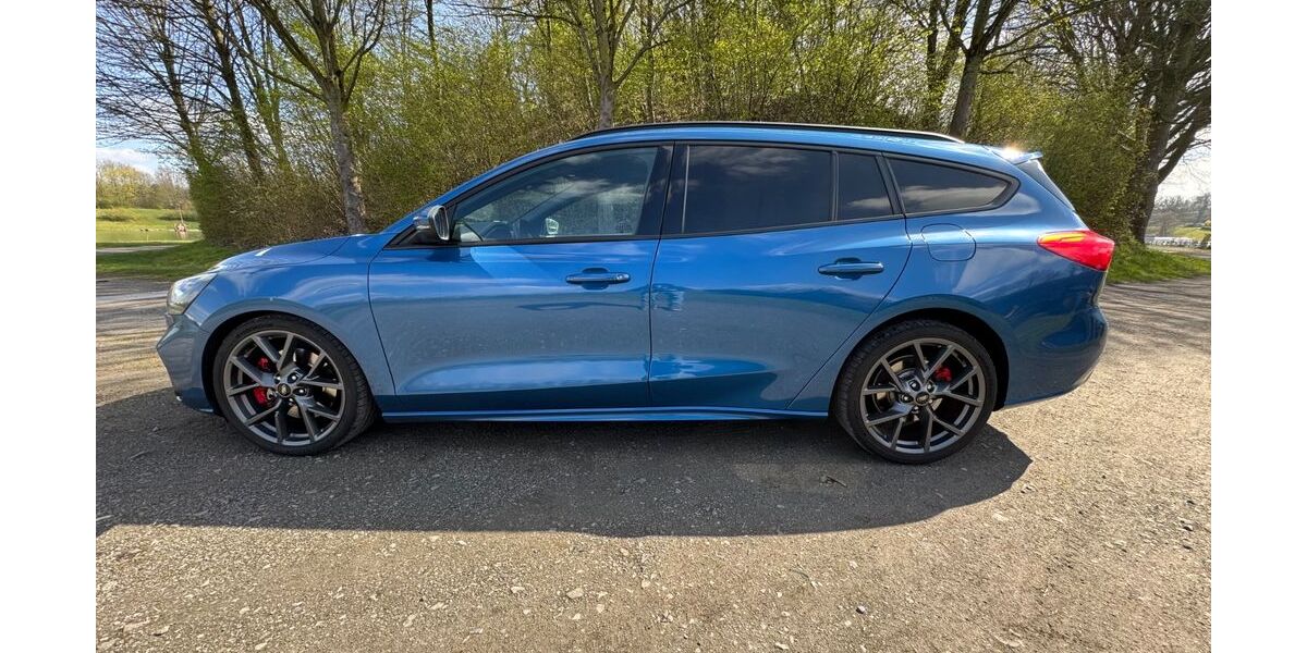 Ford Focus 69.000 km 22.700 &euro; datteln 45711