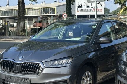 Skoda Fabia 10.650 km 13.890 &euro; Castrop-Rauxel 44579