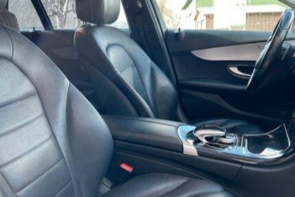 Mercedes-Benz 220 139.000 km 12.800 &euro; Dorstfeld 44149